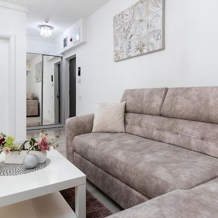 Premier Apartment Luceafarul Орадя Екстер'єр фото